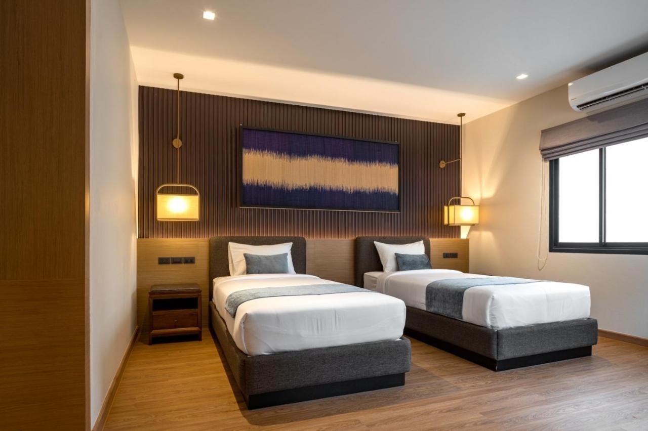 Ban Saithong Beach Resort Bang Saphan Noi Exterior photo