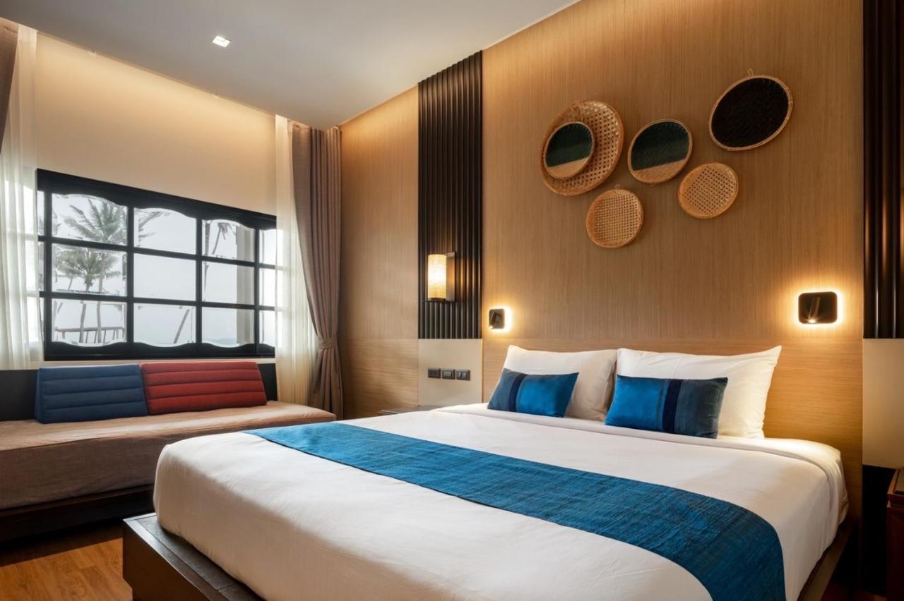 Ban Saithong Beach Resort Bang Saphan Noi Exterior photo