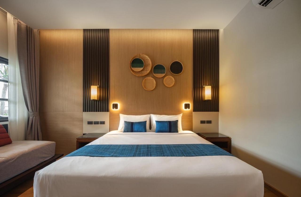 Ban Saithong Beach Resort Bang Saphan Noi Exterior photo