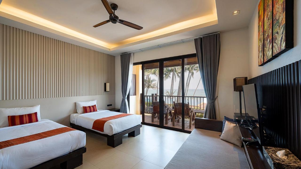 Ban Saithong Beach Resort Bang Saphan Noi Exterior photo
