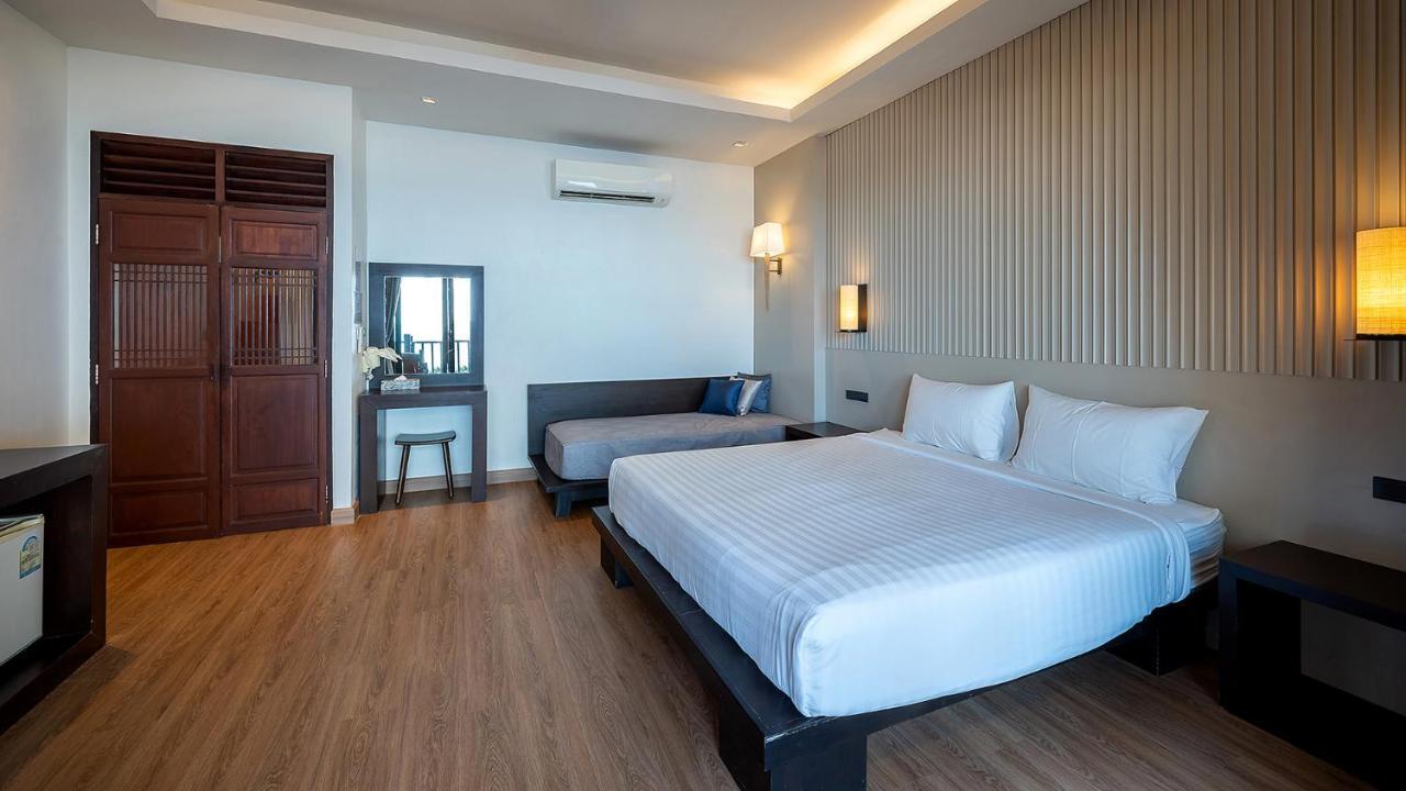 Ban Saithong Beach Resort Bang Saphan Noi Exterior photo