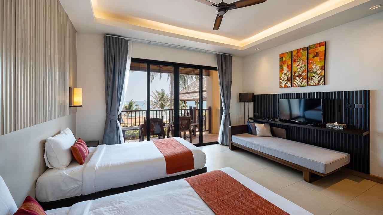 Ban Saithong Beach Resort Bang Saphan Noi Exterior photo