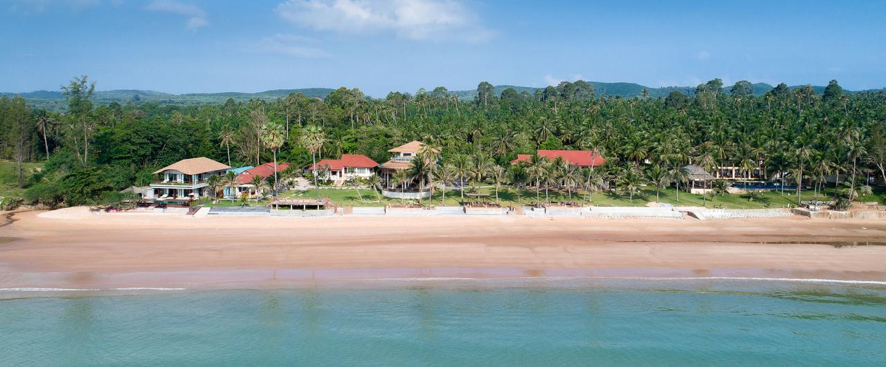 Ban Saithong Beach Resort Bang Saphan Noi Exterior photo